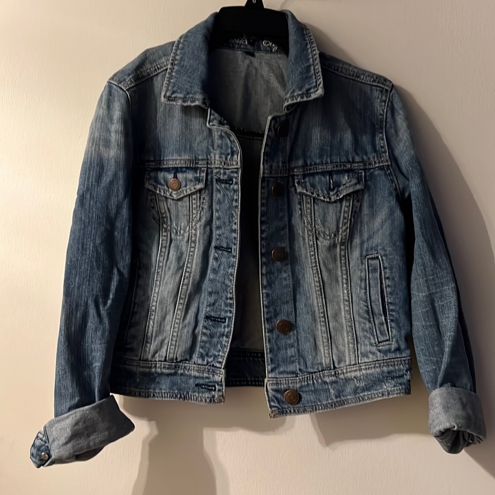 American Eagle : Jean jacket. Size M